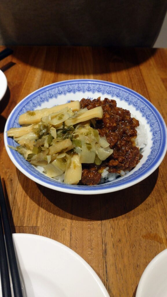 魯肉飯（ルーローハン）　大來小館（ターライシャオクワン）